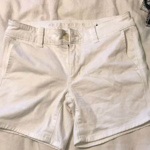 White American eagle shorts